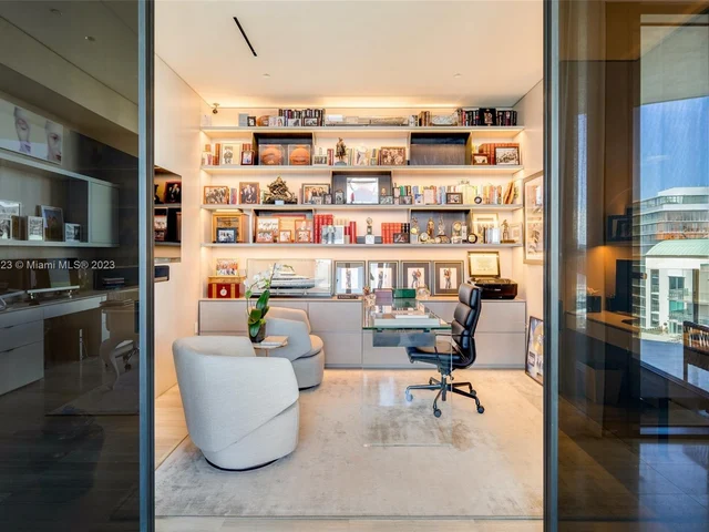 2821 S Bayshore Dr, Miami FL 33133