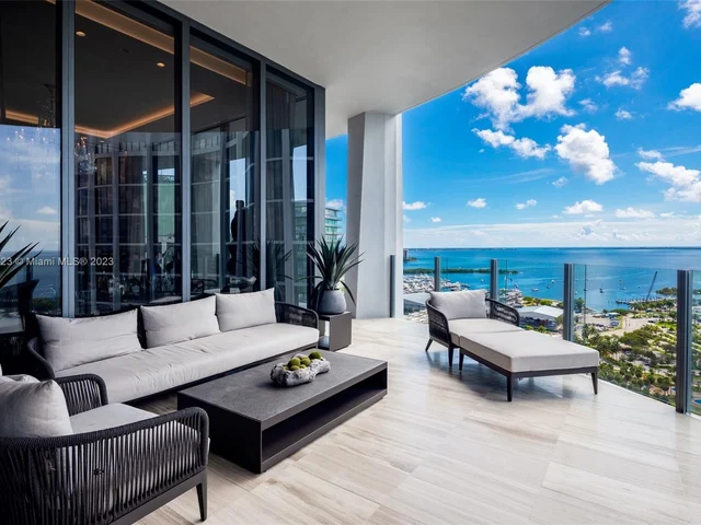 2821 S Bayshore Dr, Miami FL 33133