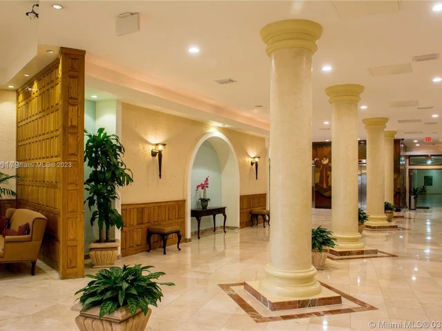 3725 S Ocean Dr (April 9 2024 available) # 921, Hollywood FL 33019