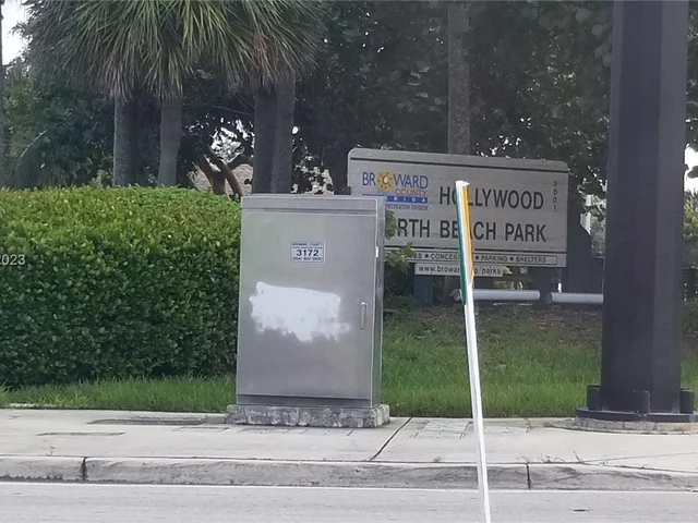 3725 S Ocean Dr (April 9 2024 available) # 921, Hollywood FL 33019