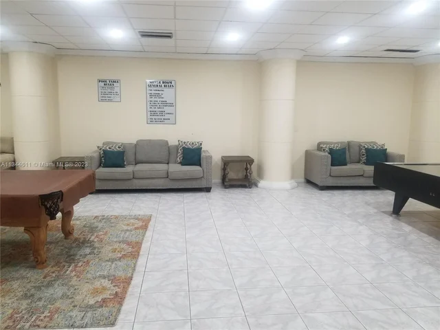 3725 S Ocean Dr (April 9 2024 available) # 921, Hollywood FL 33019