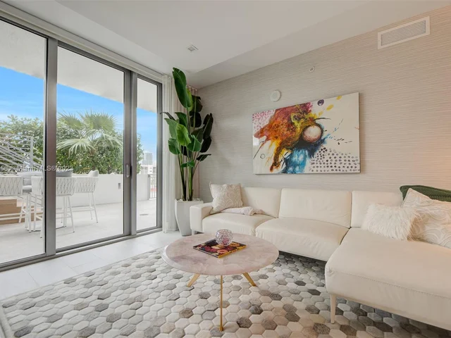 330 Sunny Isles Blvd # 503, Sunny Isles Beach FL 33160