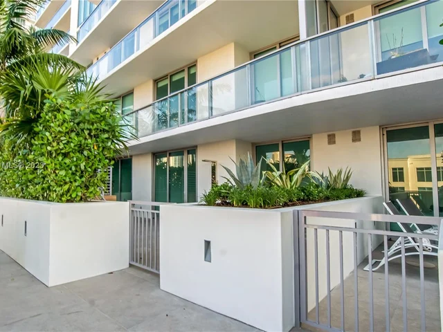 330 Sunny Isles Blvd # 503, Sunny Isles Beach FL 33160