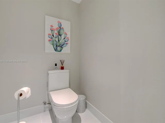 330 Sunny Isles Blvd # 503, Sunny Isles Beach FL 33160