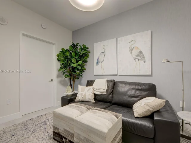 330 Sunny Isles Blvd # 503, Sunny Isles Beach FL 33160