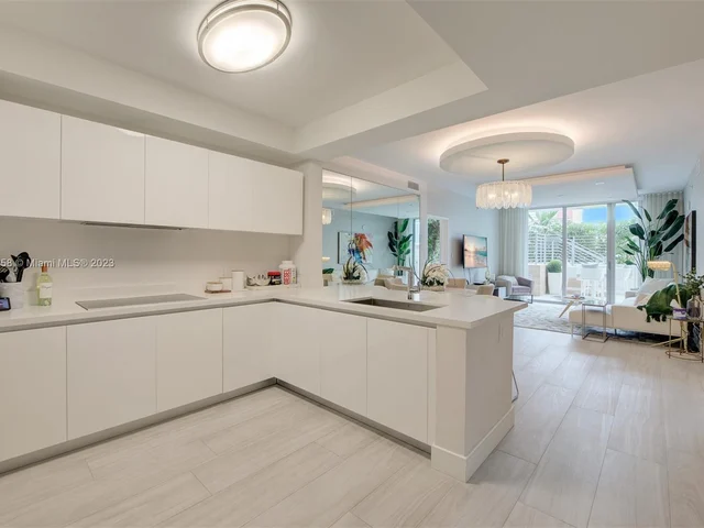 330 Sunny Isles Blvd # 503, Sunny Isles Beach FL 33160