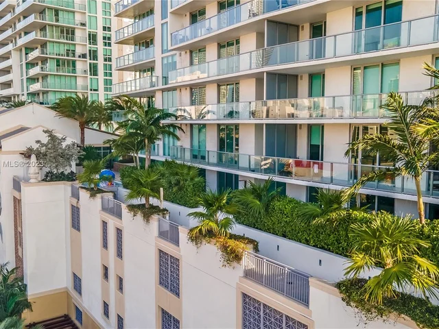 330 Sunny Isles Blvd # 503, Sunny Isles Beach FL 33160