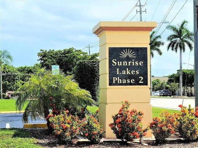 8280 Sunrise Lakes Blvd # 104, Sunrise FL 33322