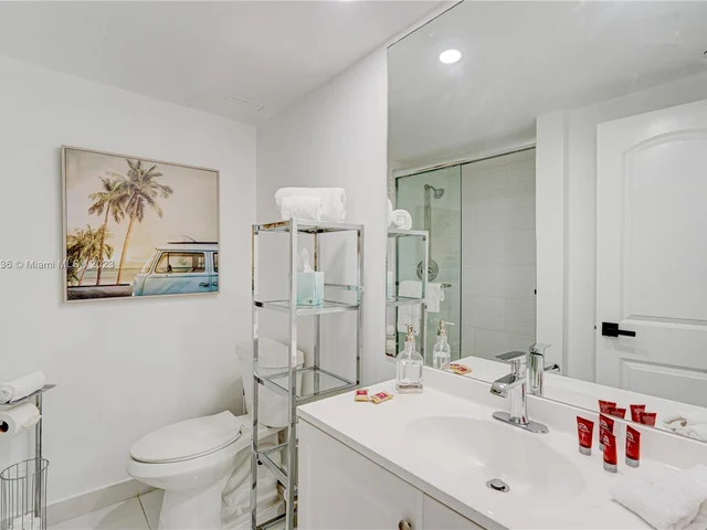 5225 Collins Ave # 1608, Miami Beach FL 33140