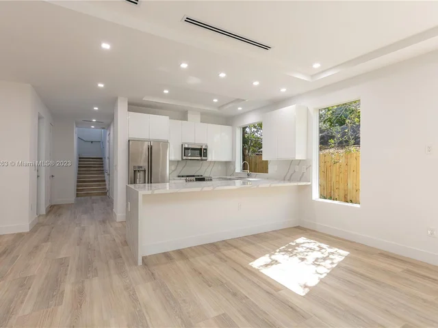 3162 Plaza St., Miami FL 33133