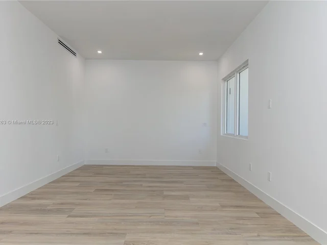 3162 Plaza St., Miami FL 33133