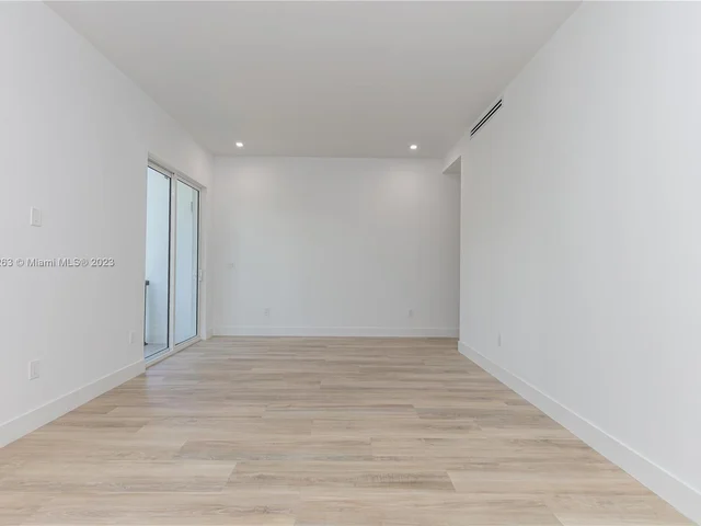 3162 Plaza St., Miami FL 33133