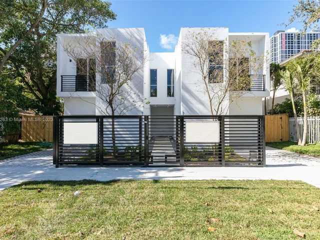 3162 Plaza St., Miami FL 33133