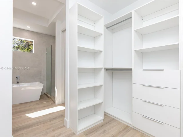 3162 Plaza St., Miami FL 33133