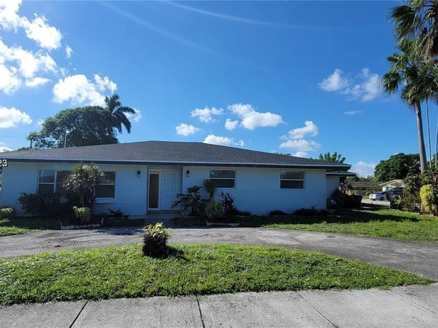 2700 NW 24th Ct, Fort Lauderdale FL 33311