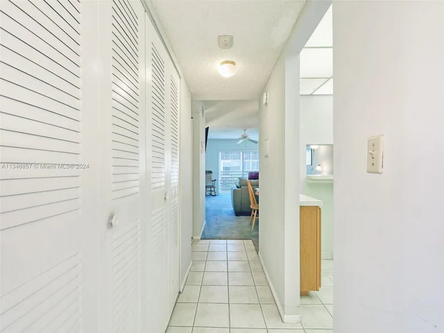 3048 E Sunrise Lakes Dr # 319, Sunrise FL 33322