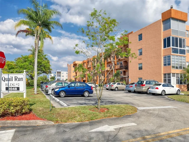 3048 E Sunrise Lakes Dr # 319, Sunrise FL 33322