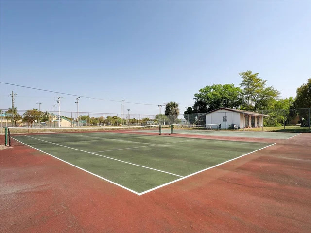 3048 E Sunrise Lakes Dr # 319, Sunrise FL 33322