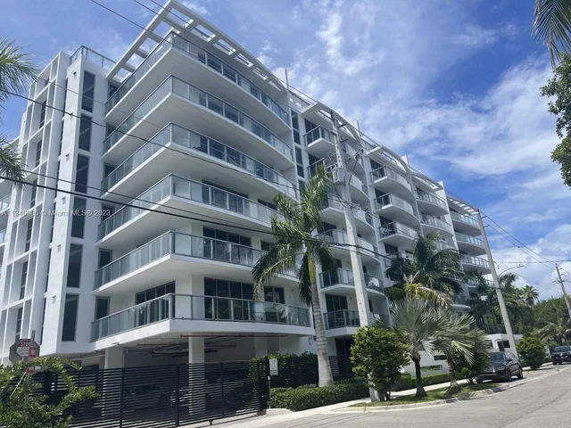 13800 Highland Dr # 307, North Miami Beach FL 33181