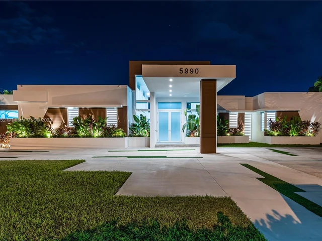 5990 SW 97th Ave, Miami FL 33173