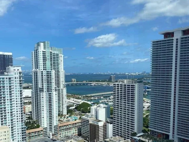 151 SE 1st St # 803, Miami FL 33131