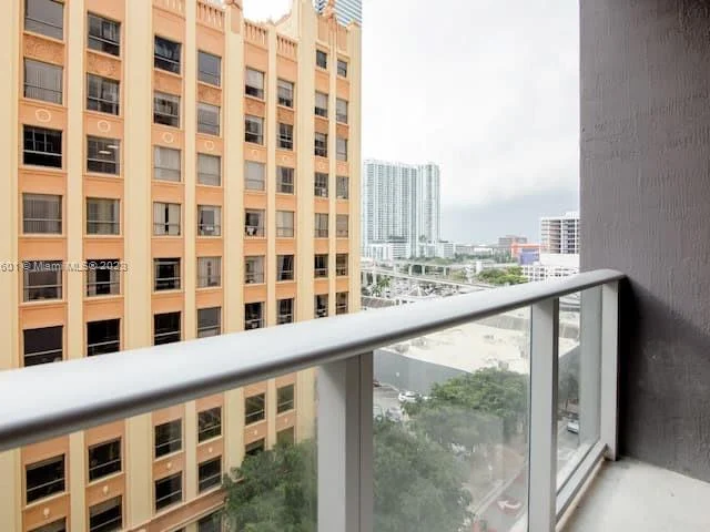 151 SE 1st St # 803, Miami FL 33131
