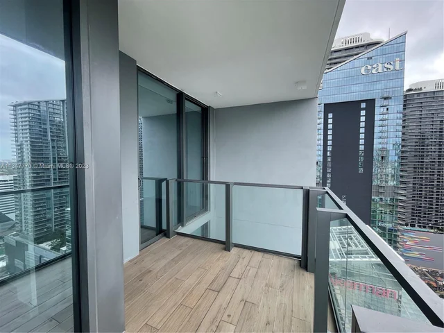 68 SE 6th St # 3806, Miami FL 33131