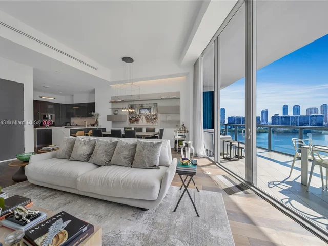 3250 NE 188th St, Aventura FL 33180