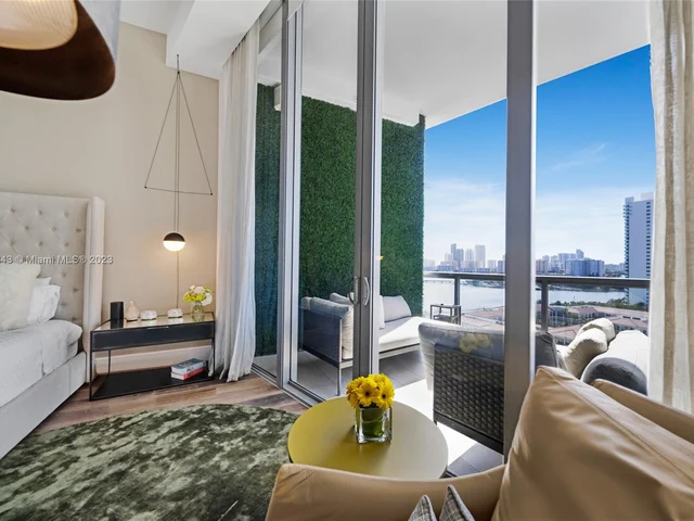 3250 NE 188th St, Aventura FL 33180