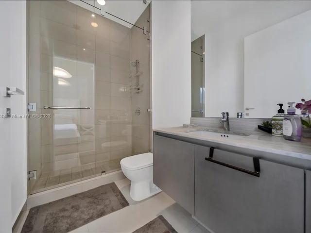 3250 NE 188th St, Aventura FL 33180