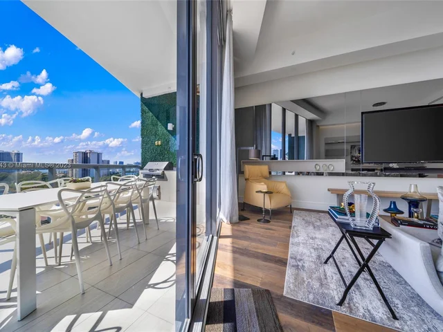 3250 NE 188th St, Aventura FL 33180