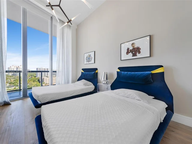 3250 NE 188th St, Aventura FL 33180