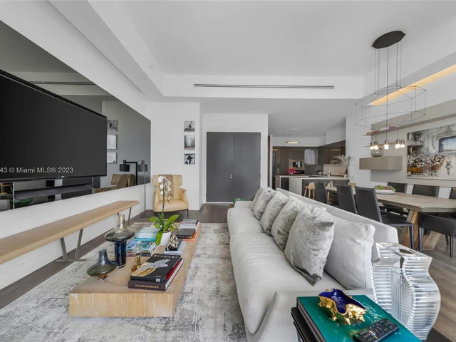 3250 NE 188th St, Aventura FL 33180