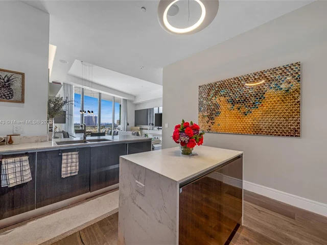 3250 NE 188th St, Aventura FL 33180