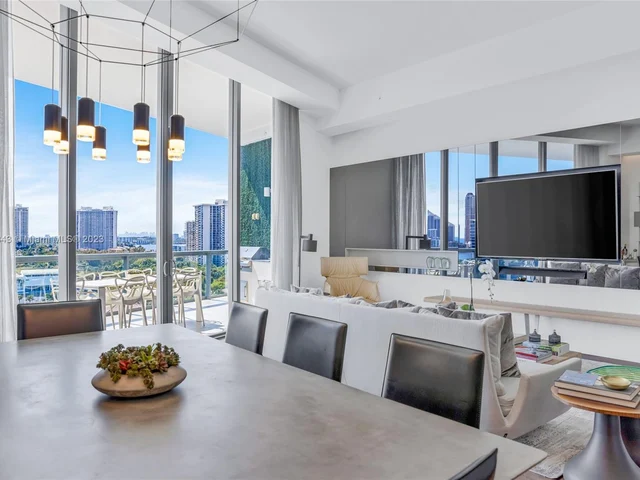 3250 NE 188th St, Aventura FL 33180