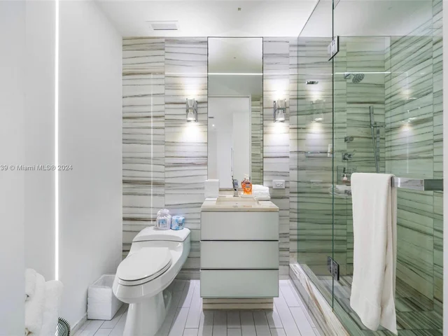 2201 Collins Avenue # 1228, Miami Beach FL 33139