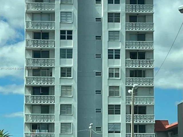 3113 S Ocean Dr # 209, Hallandale Beach FL 33009