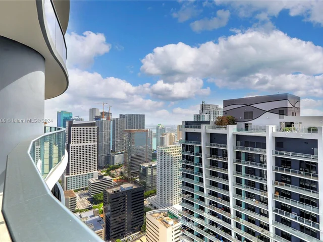 1000 Brickell Plz, Miami FL 33131