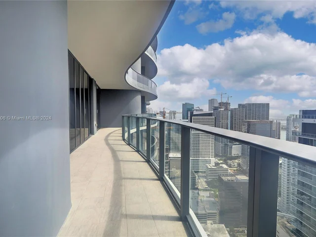 1000 Brickell Plz, Miami FL 33131