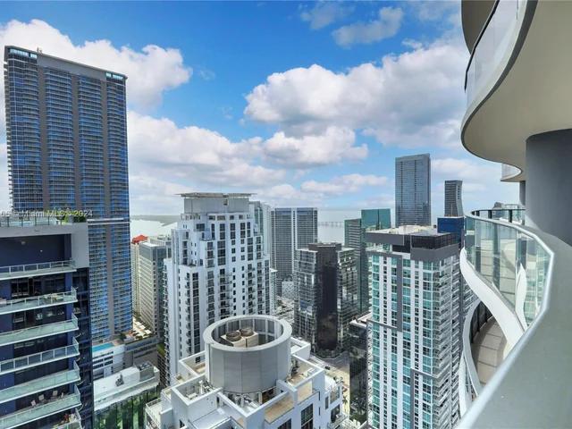 1000 Brickell Plz, Miami FL 33131