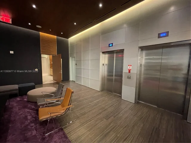 88 SW 7th St # 711, Miami FL 33130