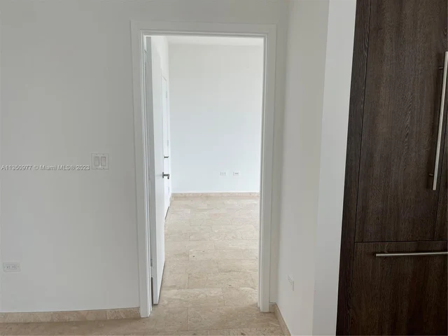 88 SW 7th St # 711, Miami FL 33130