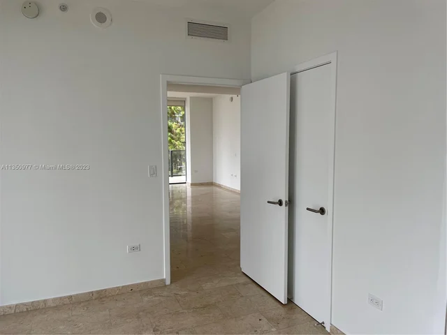 88 SW 7th St # 711, Miami FL 33130