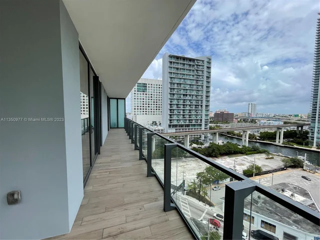 88 SW 7th St # 711, Miami FL 33130