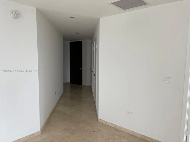 88 SW 7th St # 711, Miami FL 33130