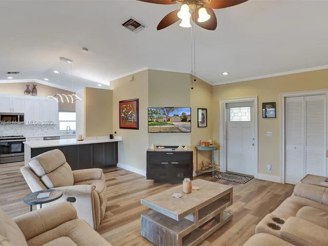 3157 NW 108th Ter, Sunrise FL 33351