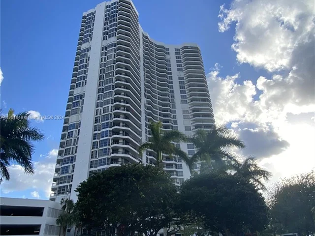 3530 Mystic Pointe Dr, Aventura FL 33180