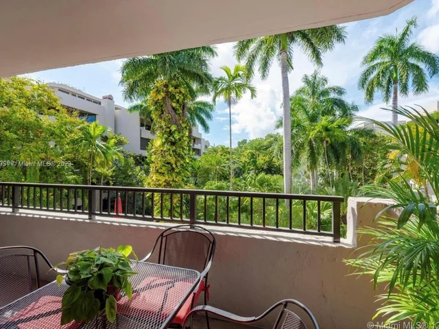 161 Crandon Blvd # 222, Key Biscayne FL 33149