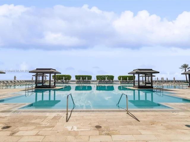 1800 S Ocean Dr # 3801, Hallandale Beach FL 33009