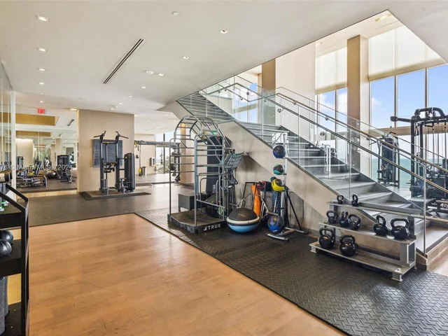 1800 S Ocean Dr # 3801, Hallandale Beach FL 33009